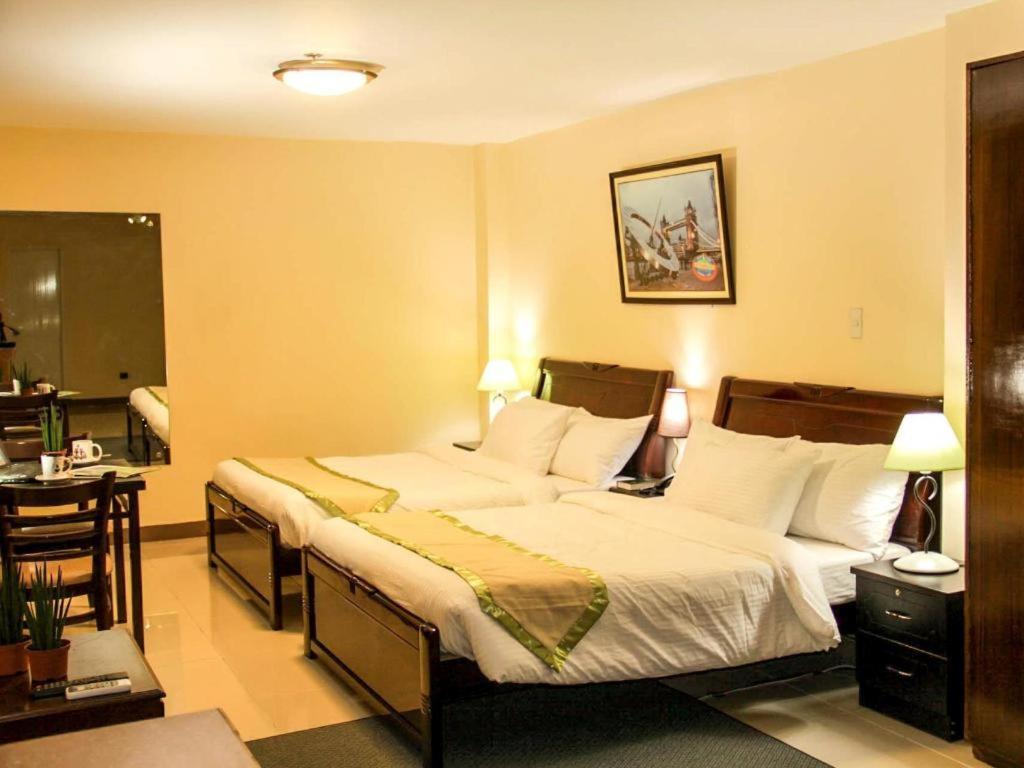 Time Travellers Hotel Manilla Buitenkant foto