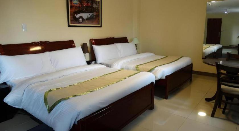 Time Travellers Hotel Manilla Buitenkant foto